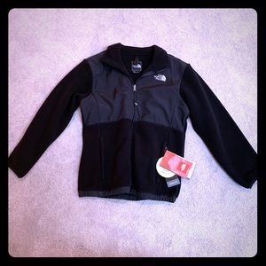 Kids XL North Face (fits like a woman’s small)